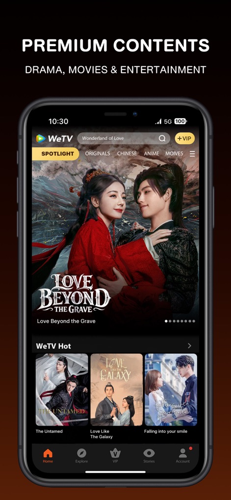 Tencent Video - La aplicación presenta una interfaz de inicio vibrante con secciones destacadas como "Spotlight" y "WeTV Hot", facilitando el descubrimiento de dramas y películas.