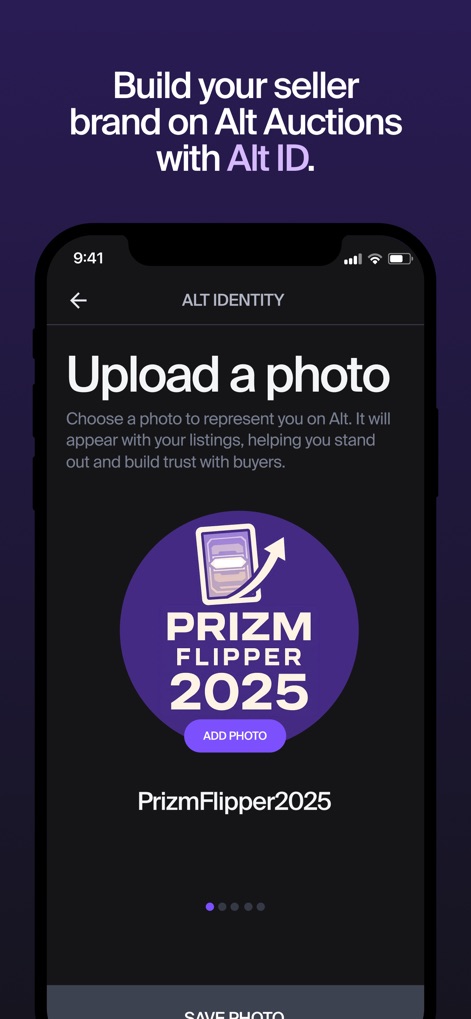 Alt: Buy & Sell Cards - Gli utenti possono personalizzare il proprio profilo Alt ID caricando una foto distintiva, come mostrato dall'immagine "Prizm Flipper 2025", per costruire fiducia e riconoscibilità.