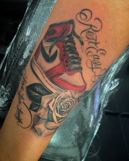 Beauty In Pain Tattoo Studio