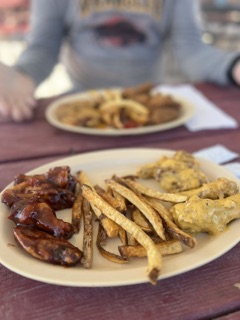 Thelma’s Wangs & Thangs