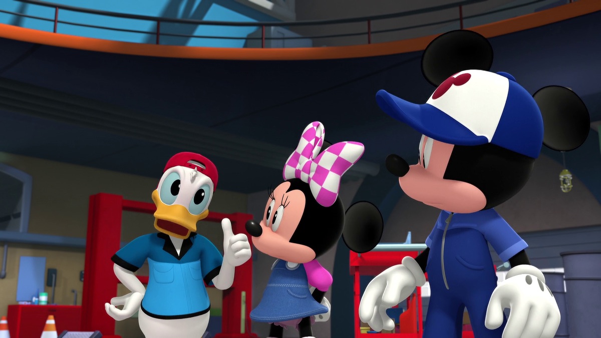 ‎The Impossible Race/ The Happiest Helpers Cruise! - Mickey Mouse