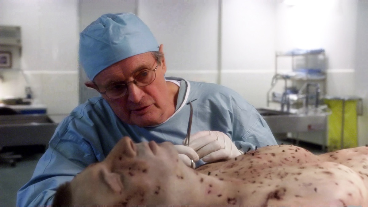 ‎Défiance - NCIS enquêtes spéciales (saison 8, épisode 15) - Apple TV (CA)