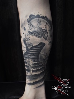 Bee Tattoo studio tattoo studio photo