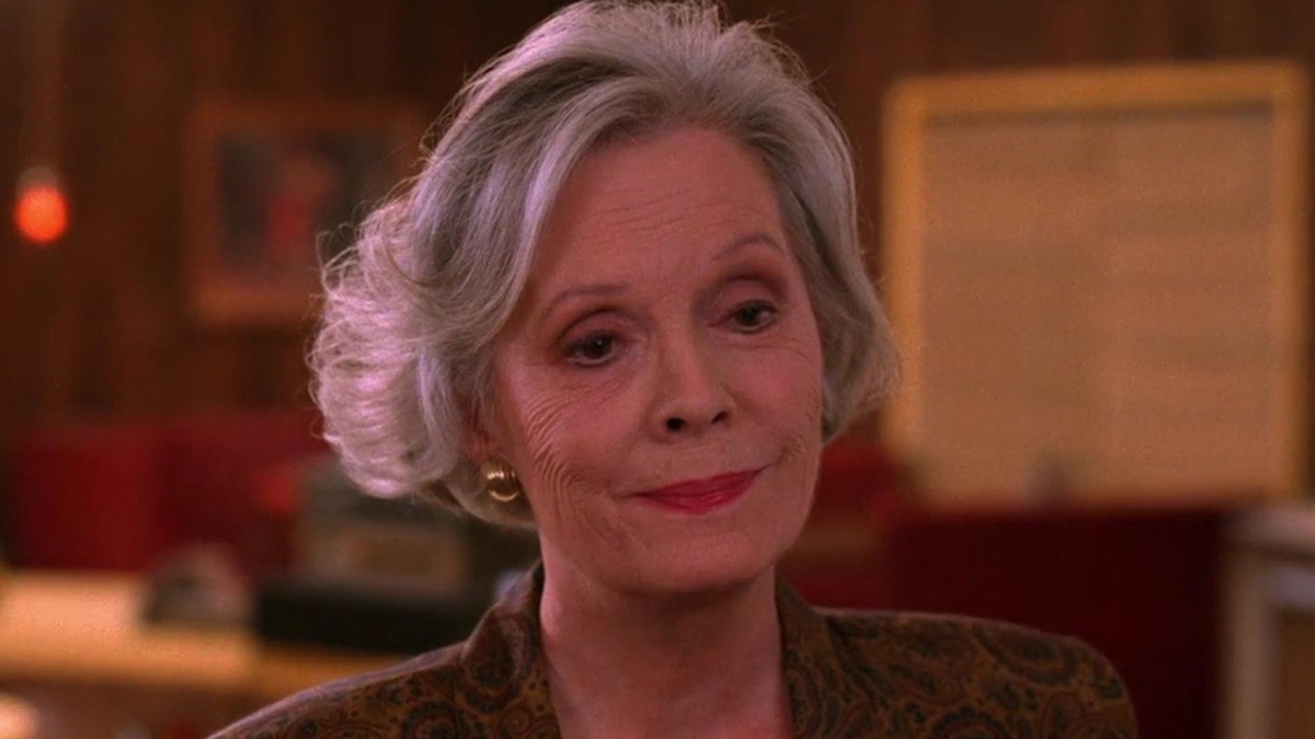 Dispute Between Brothers - Twin Peaks (Season 2, Episode 10) - Apple TV, image size:1200x675