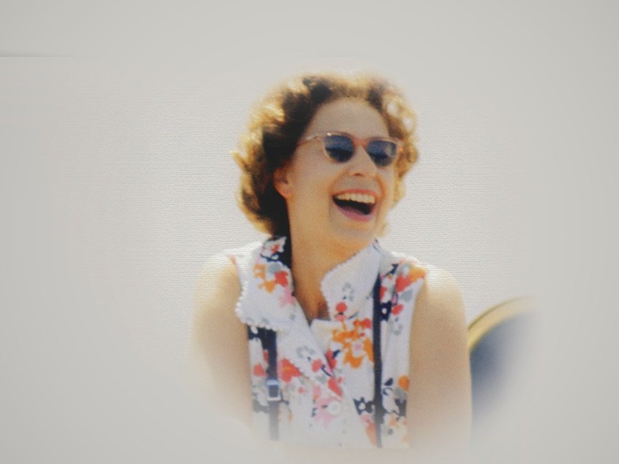 Elizabeth: Her Passions and Pastimes - Apple TV