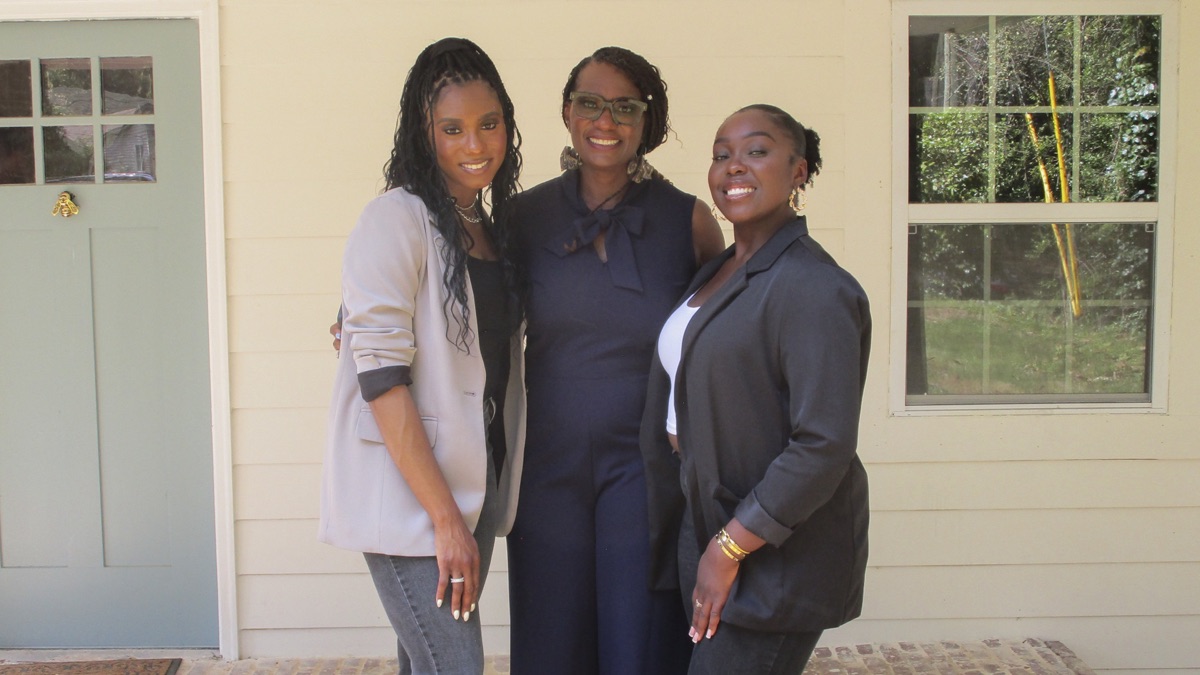 Battling Besties in Atlanta - House Hunters (Season 241, Episode 3 ...