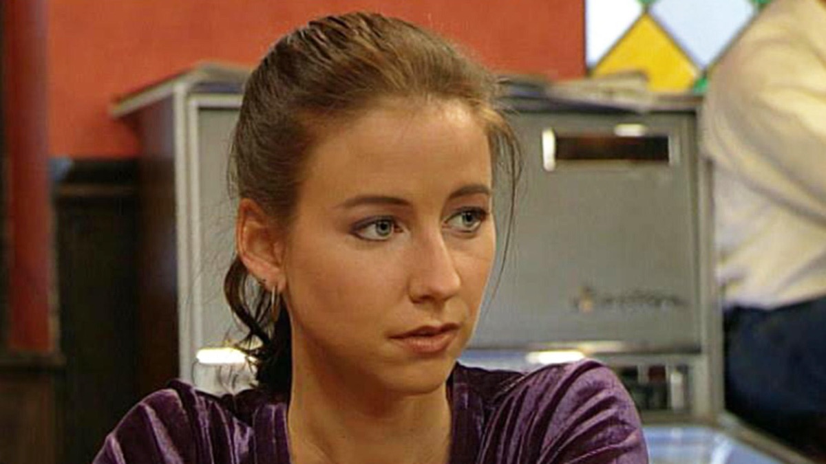 Sven und Jennifer kehren als glückliches Paar zurück. Unter uns (Staffel 1997, Folge 737