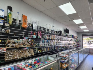 hayes vape shop Owner of Thorpe St Andrew vape shop speaks out on LED signs main image 1