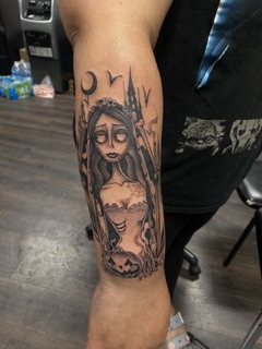 Los Plebes Tattoos & Piercings