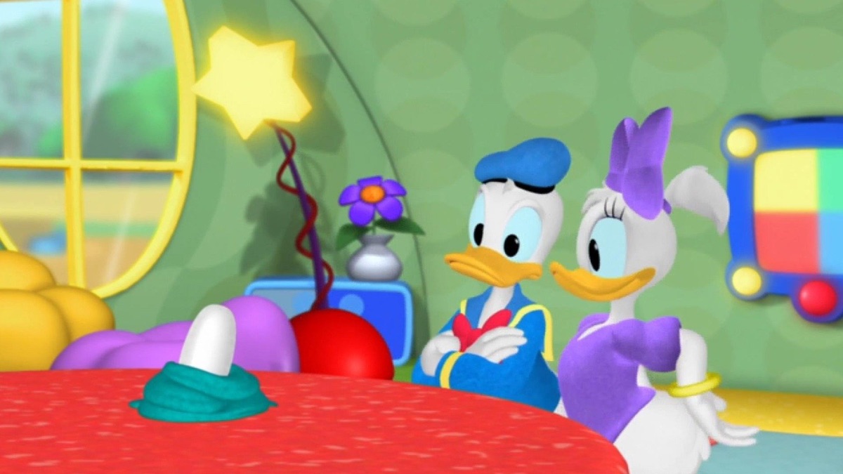 ‎Donald Hatches an Egg - Mickey Mouse Clubhouse (Series 3, Episode 34