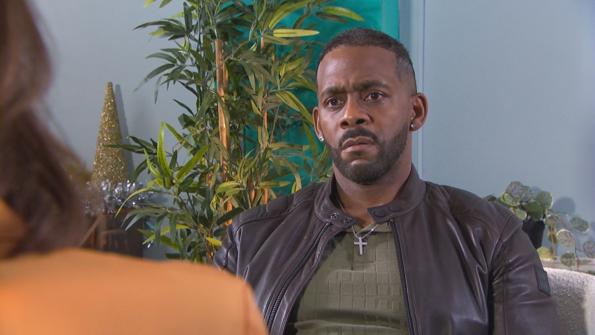Autumn 2023: Thu 30 Nov - Hollyoaks (Series 29, Episode 242) - Apple TV