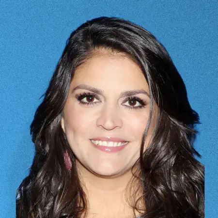 Cecily Strong