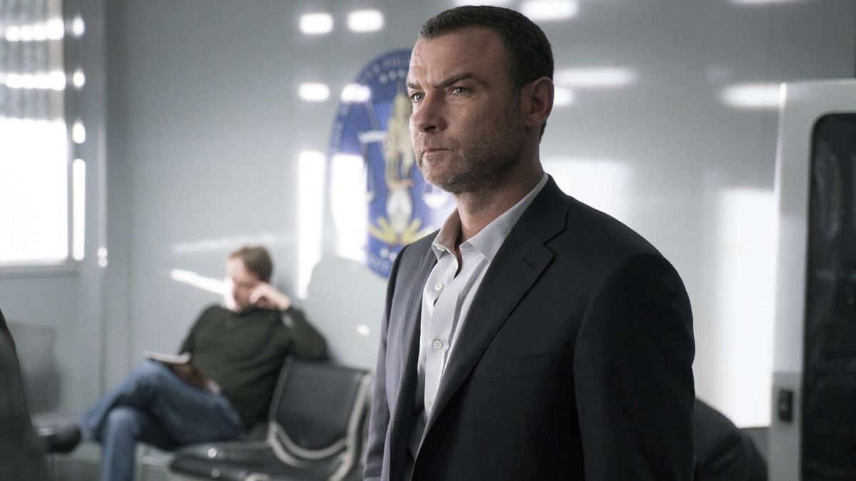 ‎Marisol - Ray Donovan (Series 4, Episode 2) - Apple TV (ES)
