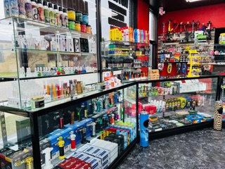 elfbar nachfüll pod läuft aus Wilton Manors Smoke Shop in Florida main image 1