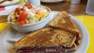 Leroy's Family Restaurant
