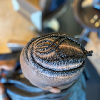 LaShanna’s Braid Parlor