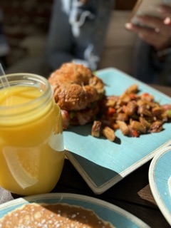Auntie's Bakery And Cafe
