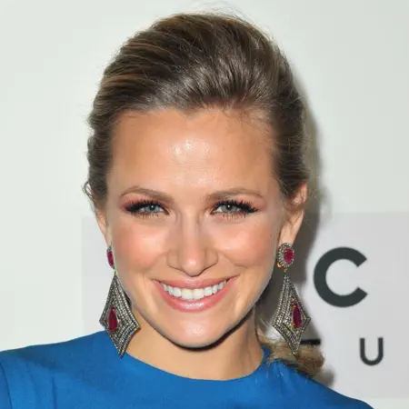 Shantel VanSanten
