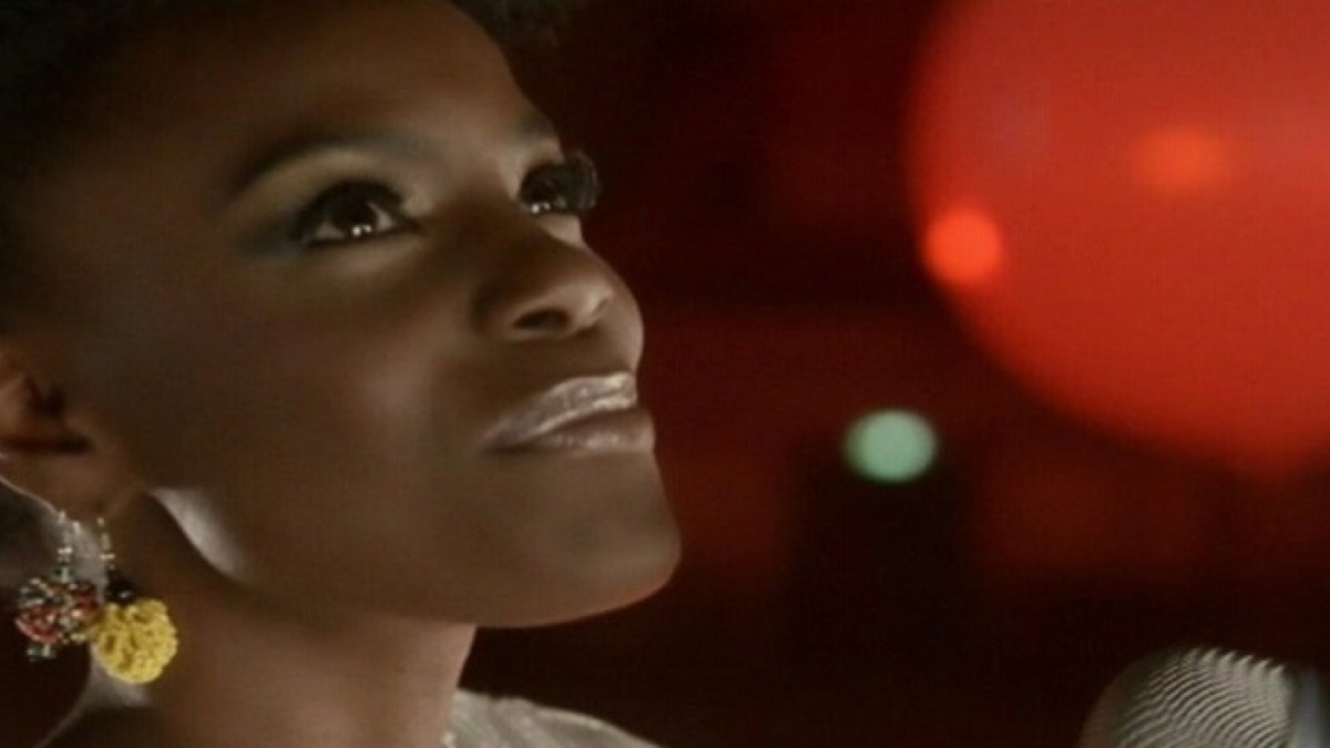 ‎never Forget You Closed Captioned Musikvideo Von Noisettes Apple Music