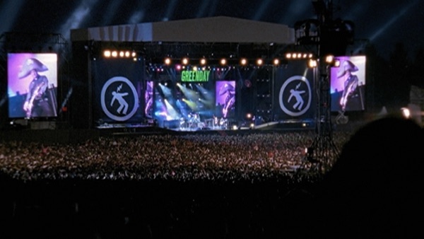 King for a Day / Shout (Live)