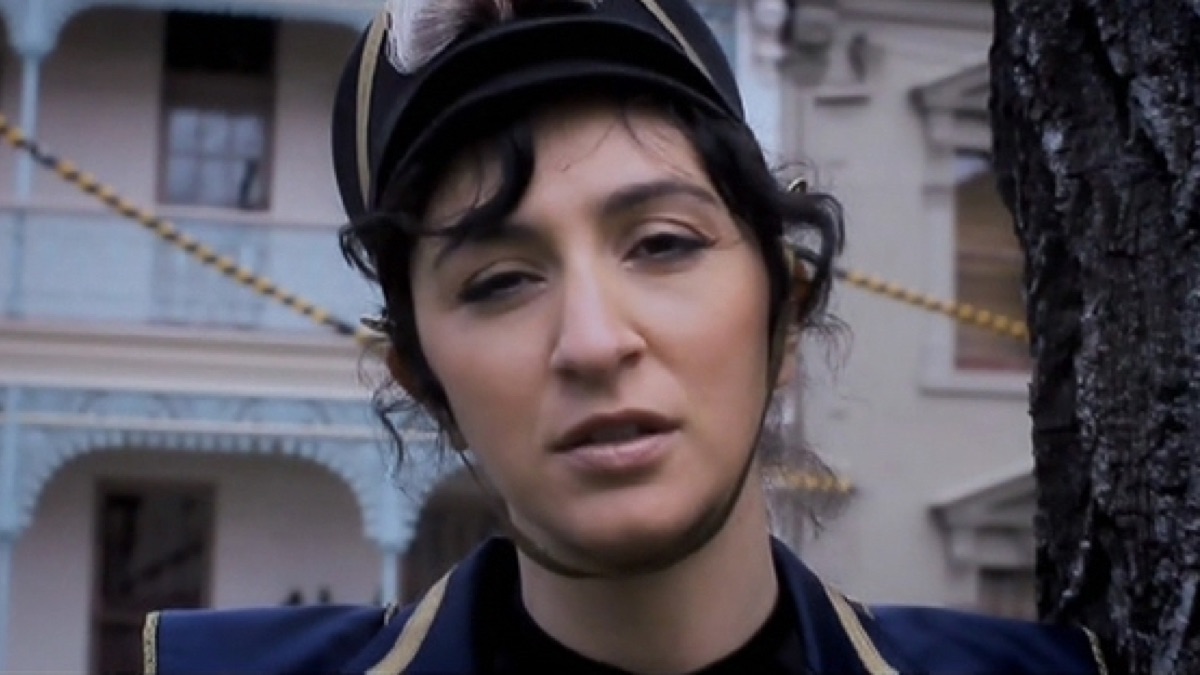 ‎Tore My Heart Out – Clip vidéo par Mama Kin – Apple Music