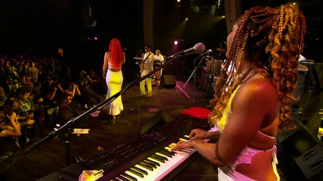 Everybody Dance (Live)