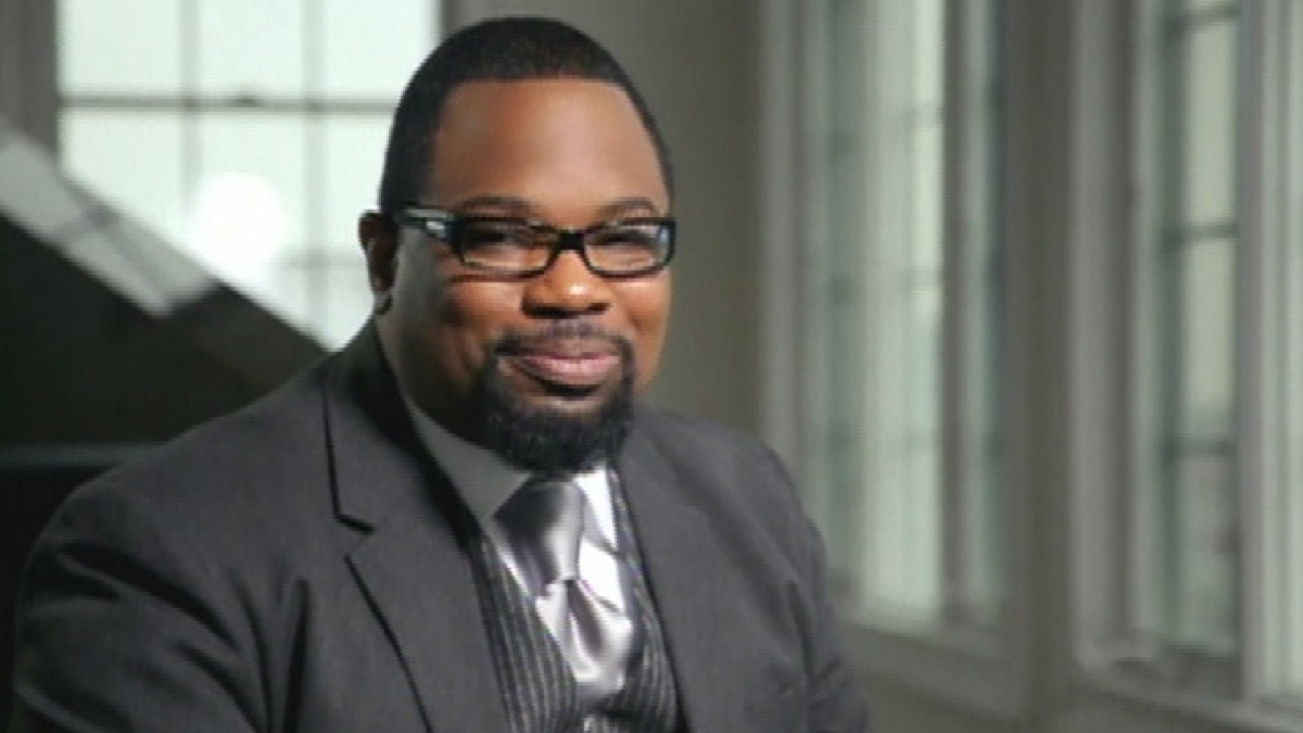 God Favored Me - Hezekiah Walker & LFC
