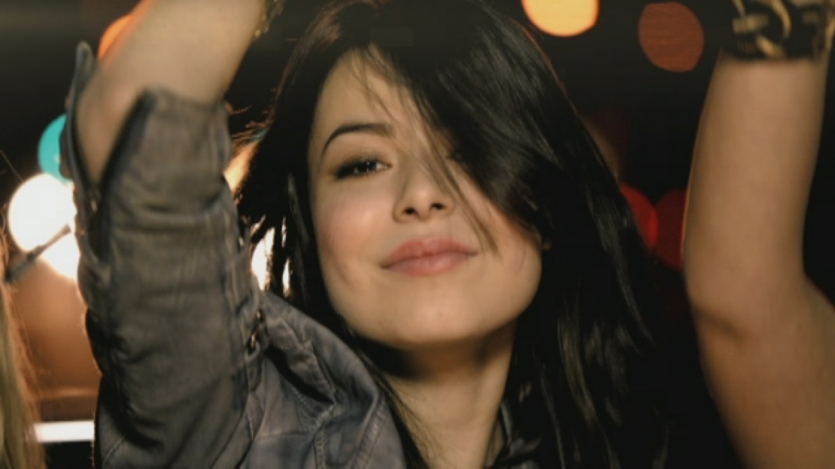 ‎Dancing Crazy - Music Video by Miranda Cosgrove - Apple Music