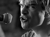 Video artwork for Steh auf, wenn du am Boden bist by Die Toten Hosen