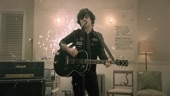 Video artwork for 21 Guns by Green Day