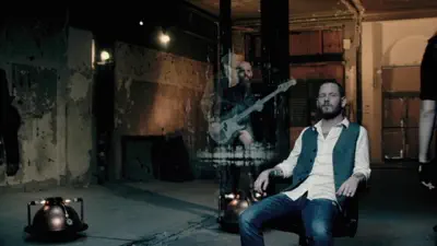 Guarda il video musicale per Say You'll Haunt Me di Stone Sour