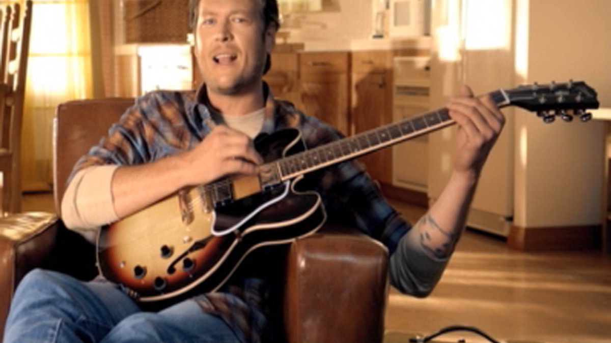 ‎Honey Bee Music Video by Blake Shelton Apple Music