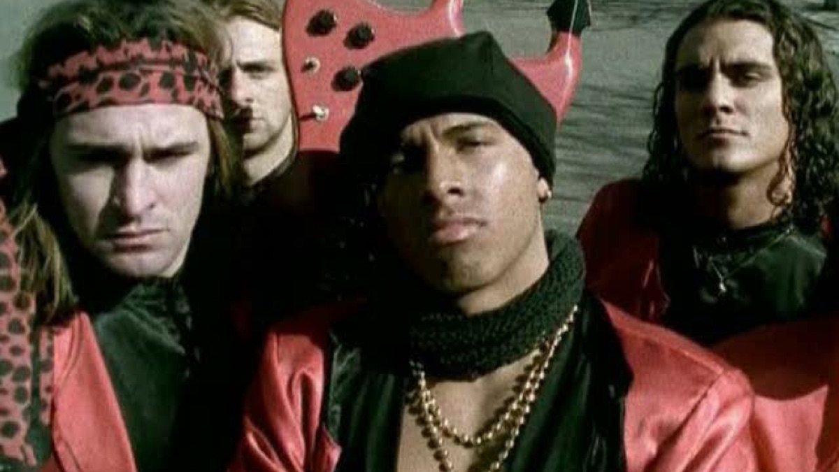 ‎Video musical de “Coolo (A Mover el Culo)” de Illya Kuryaki & The Valderramas en Apple Music