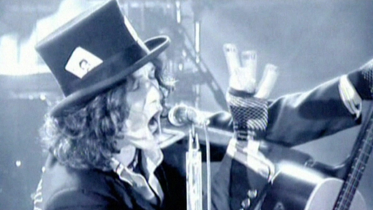 ‎La Señorita Hermafrodita (Live Freak Show) — videoclipe de Bunbury