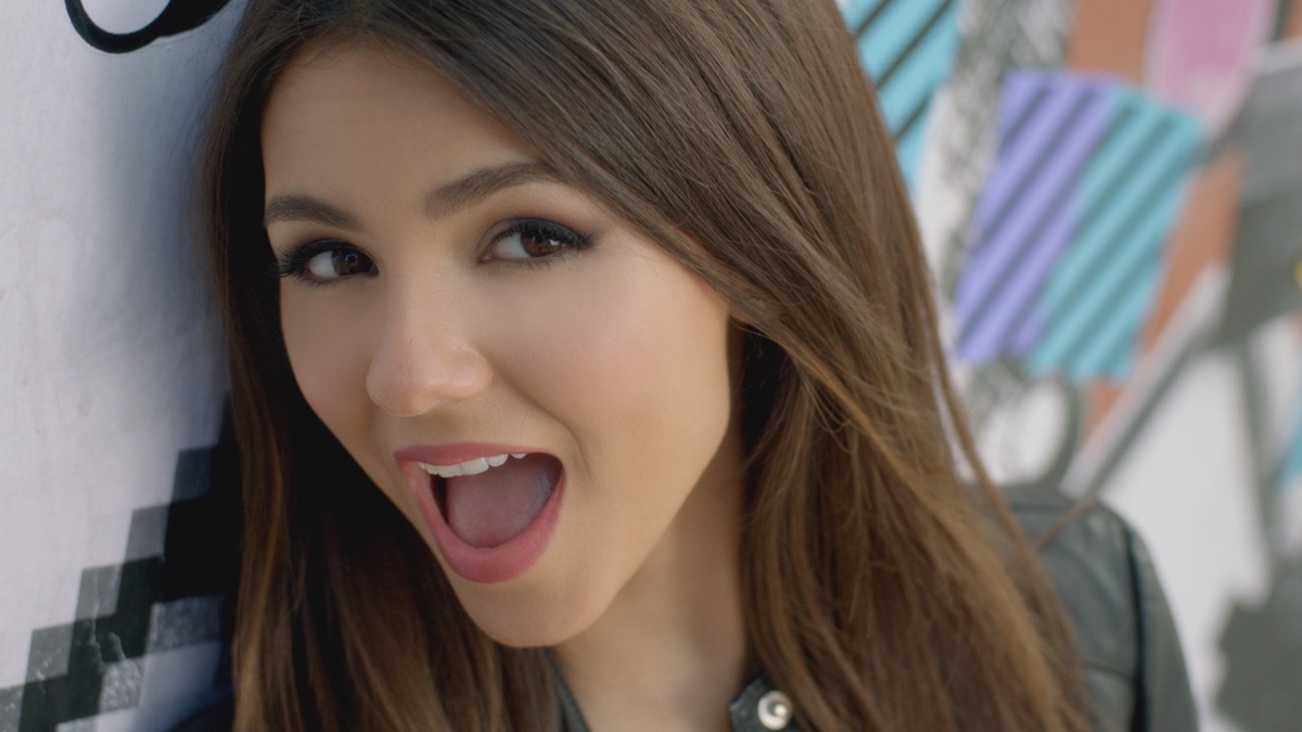 Victorious Cast All I Want Is Everything ‎All I Want Is Everything - Music Video by Victoria Justice