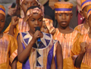 Walking in the Light (feat. The African Children's Choir) [Live] - Bill & Gloria Gaither