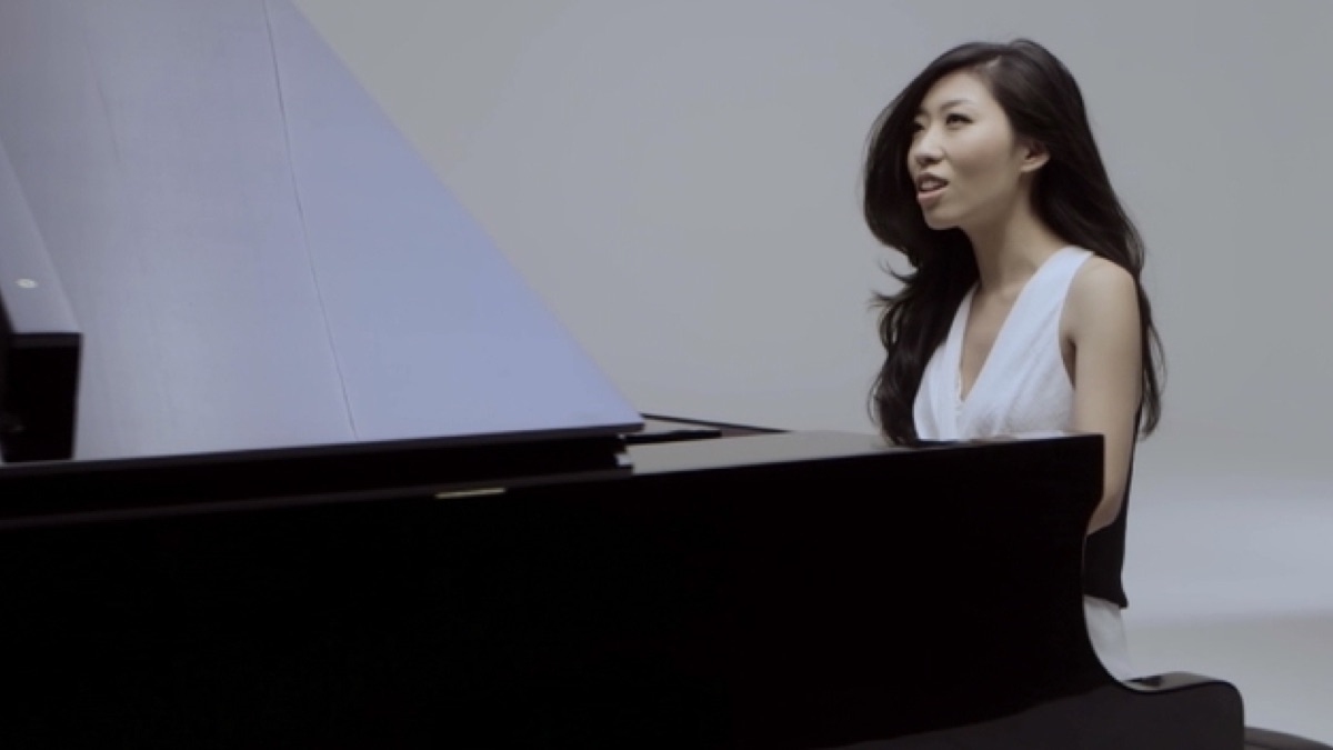‎You Exist In My Song – Clip vidéo par 曲婉婷 – Apple Music