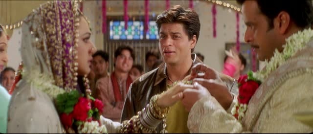 Main Yahaan Hoon (From "Veer-Zaara")