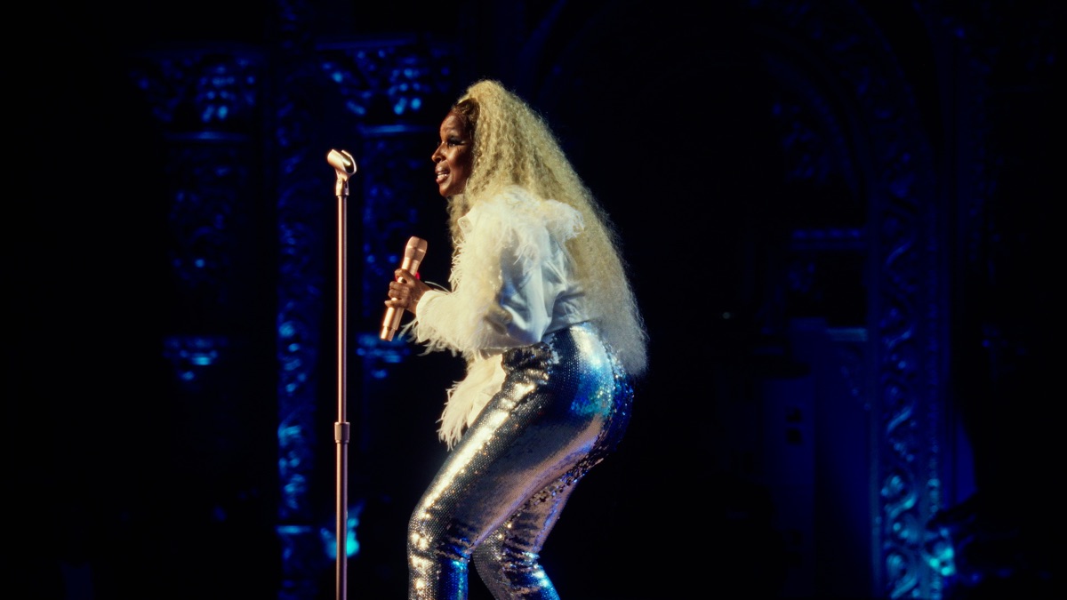 Mary J. Blige's Apple Music Live Performance: Photos – WWD