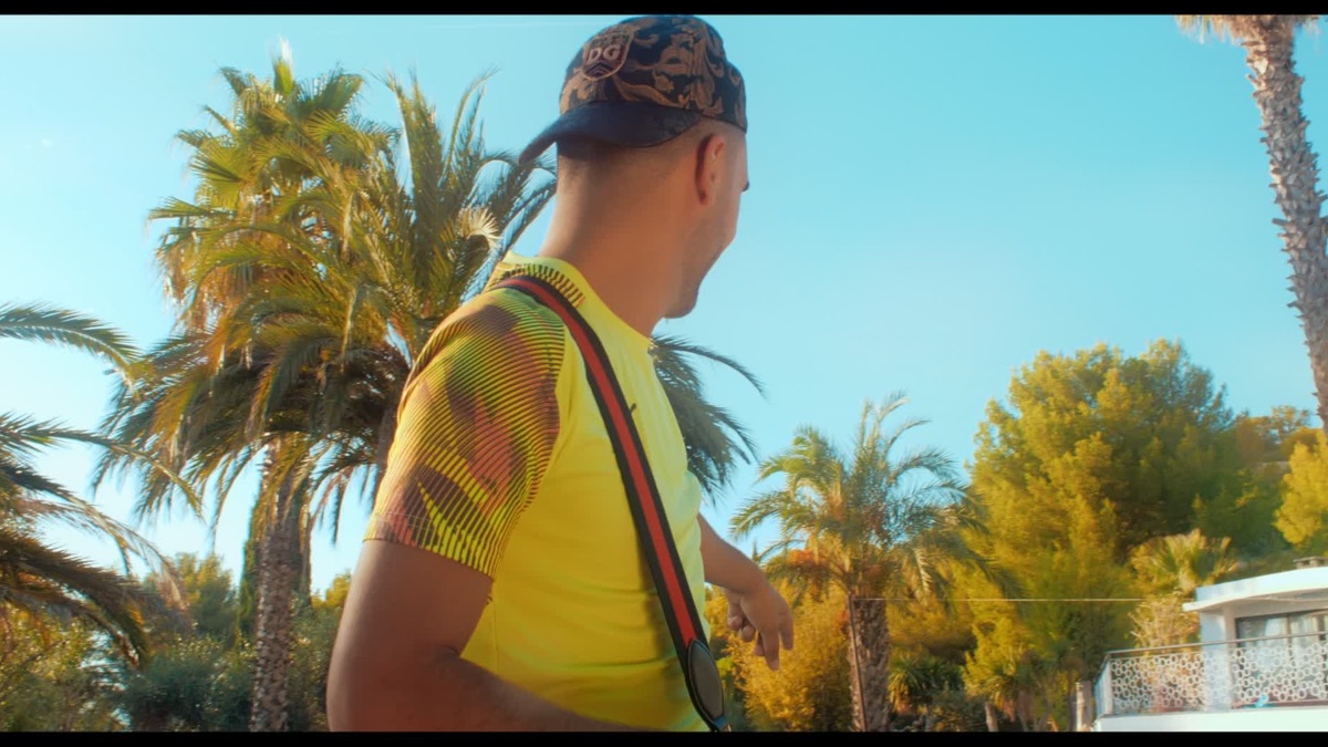 ‎Moulaga (feat. JUL) Clip vidéo par Heuss L