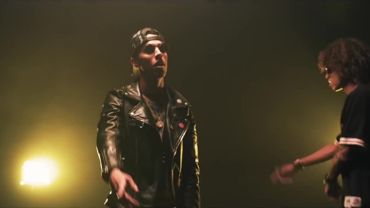 High - Brytiago & Jon Z