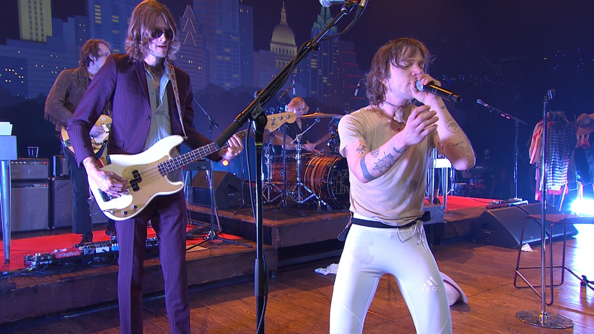 Come A Little Bit Closer Cage The Elephant Cage The Elephant on Austin City Limits "Come a Little Closer" - Music