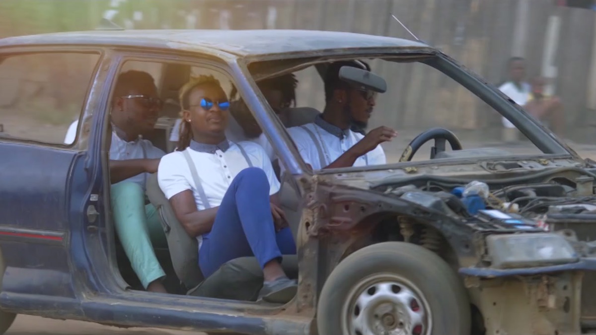 ‎Mikina - Music Video by Revolution - Apple Music
