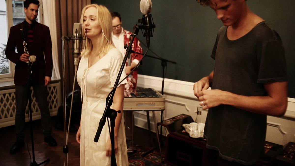 ‎Rejoice (The Live & Dandy Sessions 2014) - Music Video by Lisa Ekdahl - Apple Music