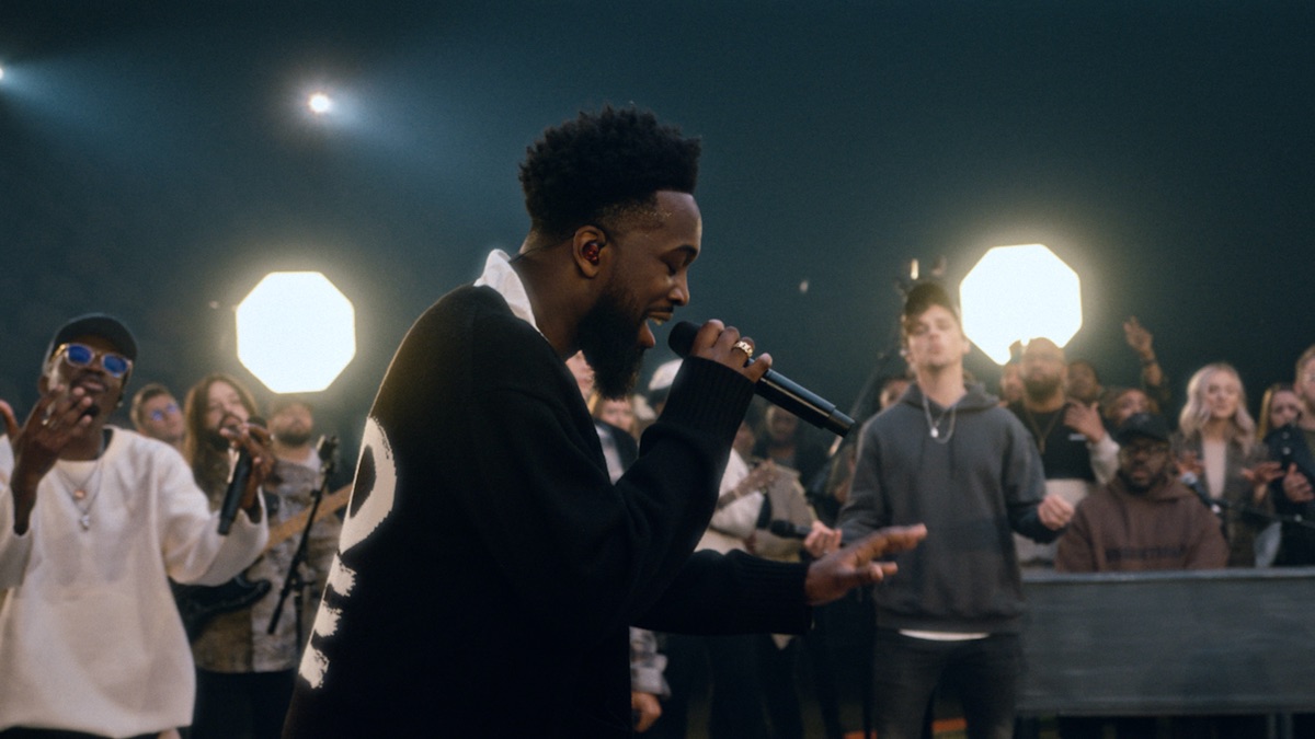 Old Church Basement (feat. Dante Bowe) - Elevation Worship & Maverick City Music
