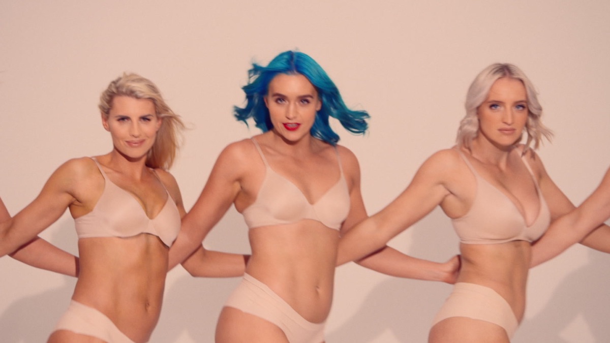 ‎Kiss My Fat Ass - Music Video by Sheppard - Apple Music