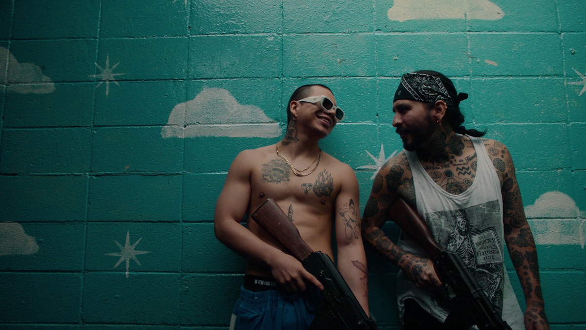‎Maldito - Adriel Favela & Brandon Reyes y Elvinのミュージックビデオ - Apple Music