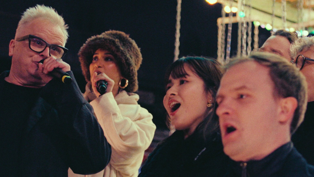 ‎Kaltes Berlin (Live auf dem Lucia Weihnachtsmarkt 2023) - Muziekvideo ...