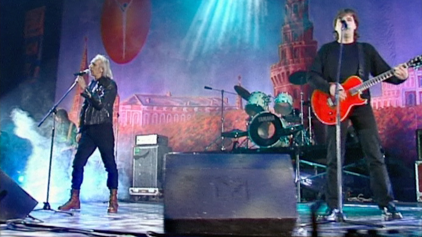 В праздничный день (feat. группа Аттракцион & Евгений Ельцов) by Askura Alexander Shkuratov