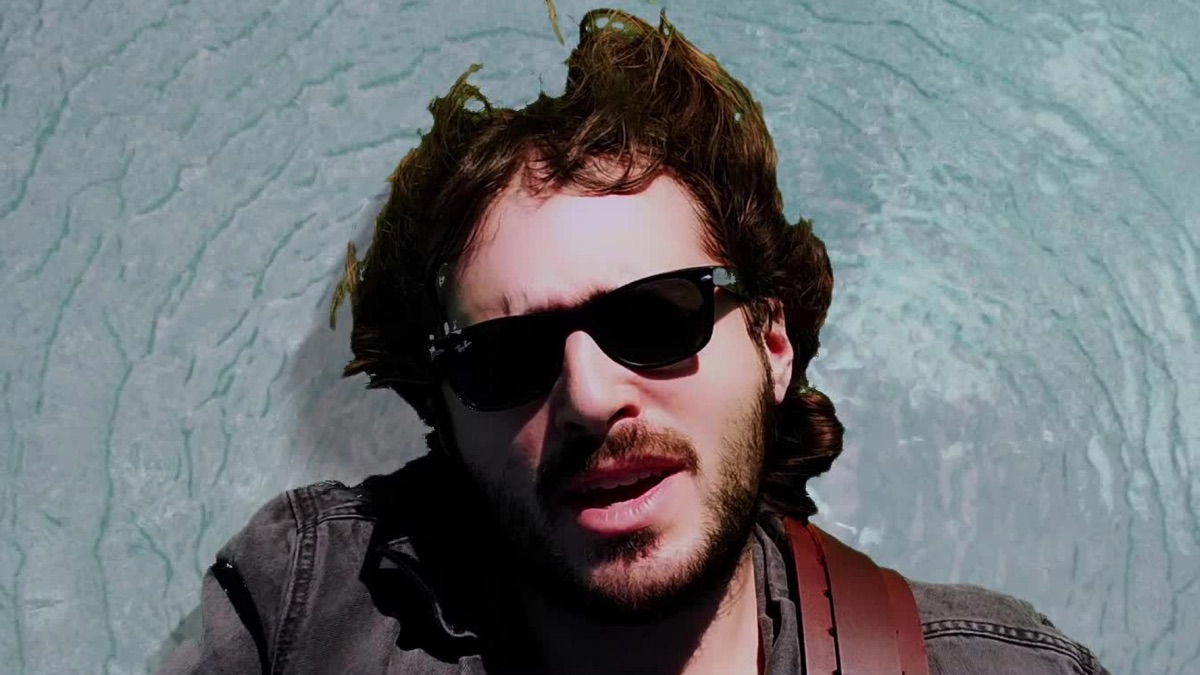 ‎A Beginner's Guide To Being Famous - Music Video by Andrew Weiss and ...